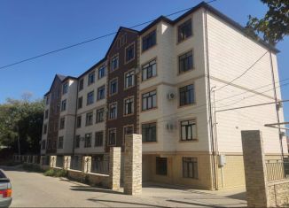 Продается двухкомнатная квартира, 73.4 м2, Избербаш, улица Чернышевского, 94А