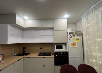 Продажа 2-комнатной квартиры, 52.9 м2, Выкса, улица Старшего Матроса Астахова, 9