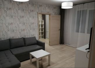 Сдаю в аренду 2-ком. квартиру, 42 м2, Иркутск, Российская улица, 1