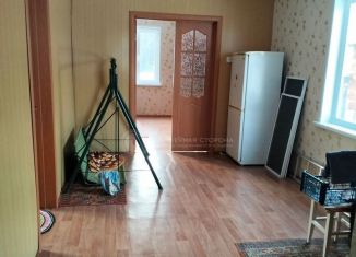 Продаю 2-ком. квартиру, 56 м2, Северск, улица Смолокурка, 10