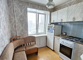 Продажа 3-ком. квартиры, 55 м2, Салават, Уфимская улица, 56