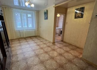 Продажа 2-ком. квартиры, 44 м2, Сарапул, улица Фурманова, 7к3