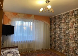 Продается 2-ком. квартира, 50 м2, Елабуга, улица Хирурга Нечаева, 11