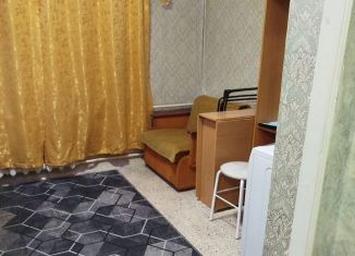 Сдается в аренду 1-комнатная квартира, 18 м2, Красноярск, улица Кутузова, 95