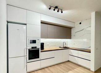 Продам 3-комнатную квартиру, 90 м2, Екатеринбург, улица Кузнецова, 9, метро Уралмаш