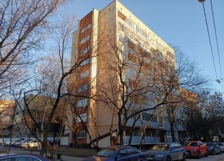 Сдам в аренду 3-ком. квартиру, 68 м2, Москва, Учебный переулок, 1