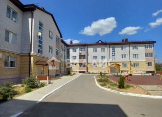 Продам 3-ком. квартиру, 70 м2, Элиста, улица Хомутникова, 113