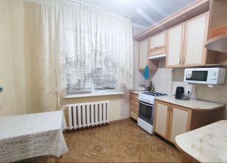 Продам 1-комнатную квартиру, 38 м2, Симферополь, улица Дружбы, 62