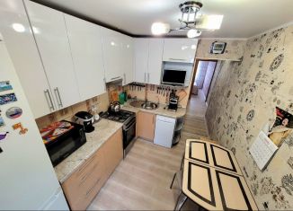 Продажа 3-комнатной квартиры, 61 м2, Энгельс, Петровская улица, 75