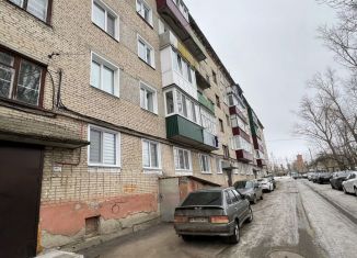 Продам трехкомнатную квартиру, 60.7 м2, Нижний Ломов, улица Островского, 4