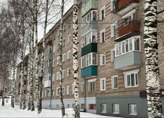 Продаю помещение свободного назначения, 16 м2, Киров, улица Лепсе, 37