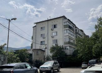 Продаю трехкомнатную квартиру, 95 м2, Ялта, улица Чернова, 24