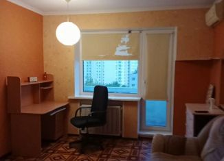 Сдам 1-комнатную квартиру, 40 м2, Саратов, Бахметьевская улица, 35/37