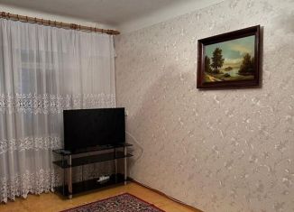 Сдается 2-ком. квартира, 50 м2, Каспийск, улица Орджоникидзе, 27