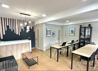 Продается помещение свободного назначения, 50 м2, Махачкала, Советский район, улица Азиза Алиева, 1