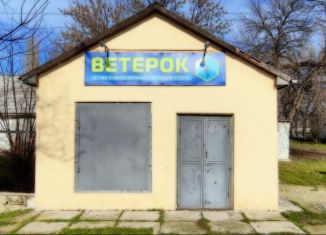 Продам торговую площадь, 40.8 м2, посёлок городского типа Кировское, улица Фрунзе, 31А