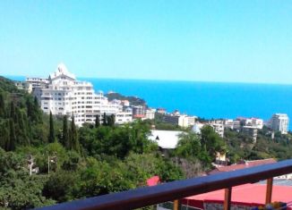 Продам 2-комнатную квартиру, 70 м2, посёлок городского типа Кореиз, Севастопольское шоссе, 20