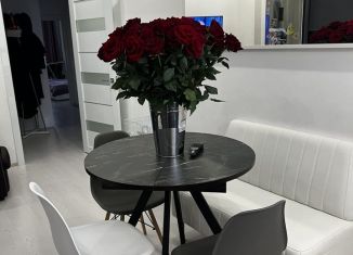 Продам 2-ком. квартиру, 60 м2, Тюмень, Кремлёвская улица, 112к1, ЖК Плеханово