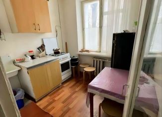 Аренда 2-комнатной квартиры, 43 м2, Москва, улица Маршала Чуйкова, 22к2, метро Кузьминки