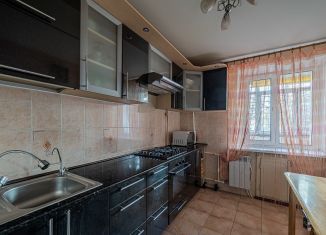 Продам 2-ком. квартиру, 49.4 м2, Екатеринбург, улица Авиаторов, 14, Октябрьский район