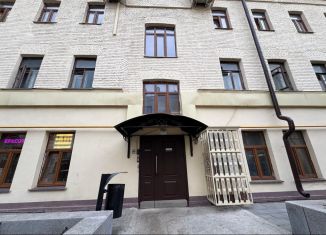 Продам квартиру студию, 12 м2, Москва, улица Арбат, 4с1-1А, метро Боровицкая