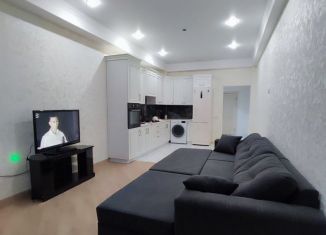 Сдается 2-ком. квартира, 90 м2, Дагестан, улица Даниялова, 120А