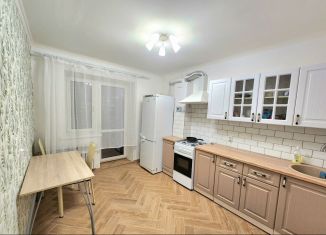 Сдается 1-ком. квартира, 38 м2, Ярославская область, Заволжская улица, 10