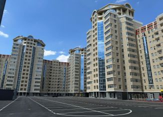 Продается 3-комнатная квартира, 97.1 м2, Чечня, улица Хамзата У. Орзамиева, 30