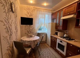 Сдается в аренду 3-ком. квартира, 70 м2, Щёкино, улица Льва Толстого, 70