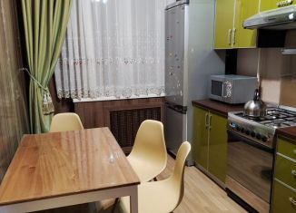 2-ком. квартира в аренду, 64 м2, Астрахань, улица Куликова, 75