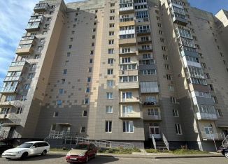 Сдача в аренду трехкомнатной квартиры, 83.4 м2, Киров, улица Павла Корчагина, 240к2