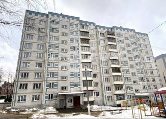 Продаю трехкомнатную квартиру, 73 м2, Дмитров, улица Подъячева, 13