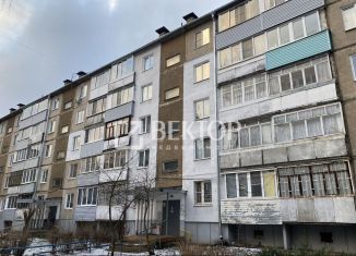 Продаю 4-ком. квартиру, 81 м2, Ярославль, улица Александра Невского, 7, Дзержинский район