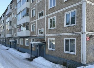 Продается 2-ком. квартира, 38 м2, Краснокамск, улица Орджоникидзе, 4Б