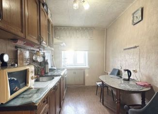 Продается трехкомнатная квартира, 60 м2, Татарстан, улица Комарова, 24