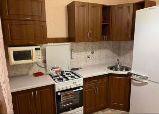 Сдается 2-комнатная квартира, 47 м2, Казань, улица Кул Гали, 16