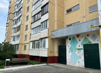 Продам двухкомнатную квартиру, 72 м2, Железногорск, улица Маршала Жукова, 12