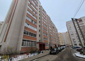 Продам 2-комнатную квартиру, 62 м2, Смоленская область, улица Матросова, 5А