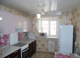 Продаю двухкомнатную квартиру, 48 м2, Серов, улица Ленина, 160