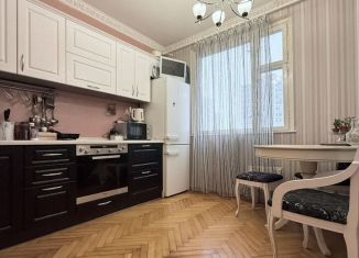 Сдаю 2-комнатную квартиру, 60 м2, Москва, Осенний бульвар, метро Терехово