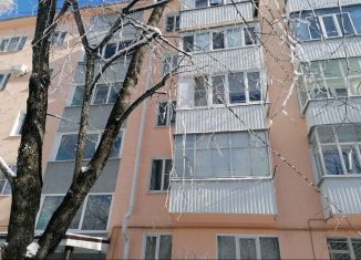 Продается 2-ком. квартира, 45 м2, Ставрополь, улица Васильева, 35