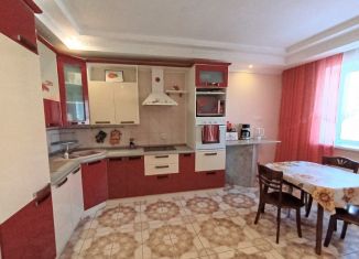 Продается трехкомнатная квартира, 97 м2, Орёл, улица Максима Горького, 100