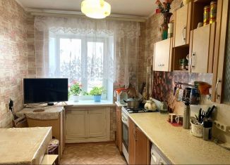 Продается 2-комнатная квартира, 50 м2, Ялуторовск, улица Революции, 133