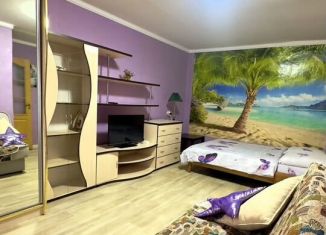 Сдаю 1-ком. квартиру, 34 м2, Калининград, улица Черняховского, 74Б