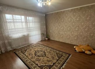 Продается 4-комнатная квартира, 76.9 м2, Абакан, улица Крылова, 73