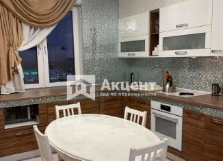 Продаю 2-ком. квартиру, 65 м2, Кохма, Ивановская улица, 73к2