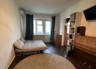 Продается 2-ком. квартира, 44.3 м2, Орск, проспект Ленина, 36