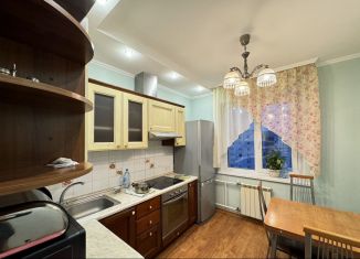 Сдается 2-ком. квартира, 54 м2, Красноярский край, улица Урванцева, 8А