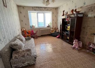 Продам 3-комнатную квартиру, 68 м2, Энгельс, Краснодарская улица, 4