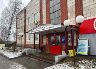 Продаю торговую площадь, 43.7 м2, посёлок Ува, Советская улица, 50